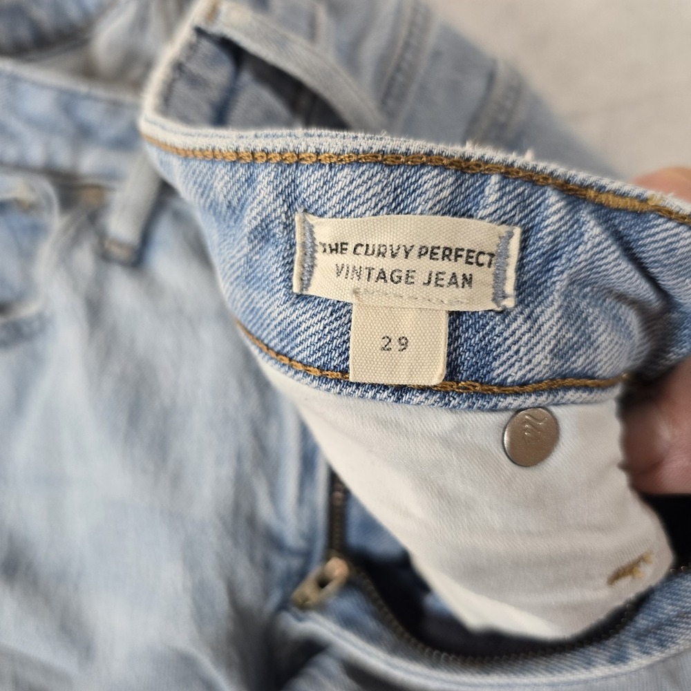 Madewell The Curvy Perfect Vintage Jean Size 29 Light Wash High Rise Mom Denim - Picture 3 of 9